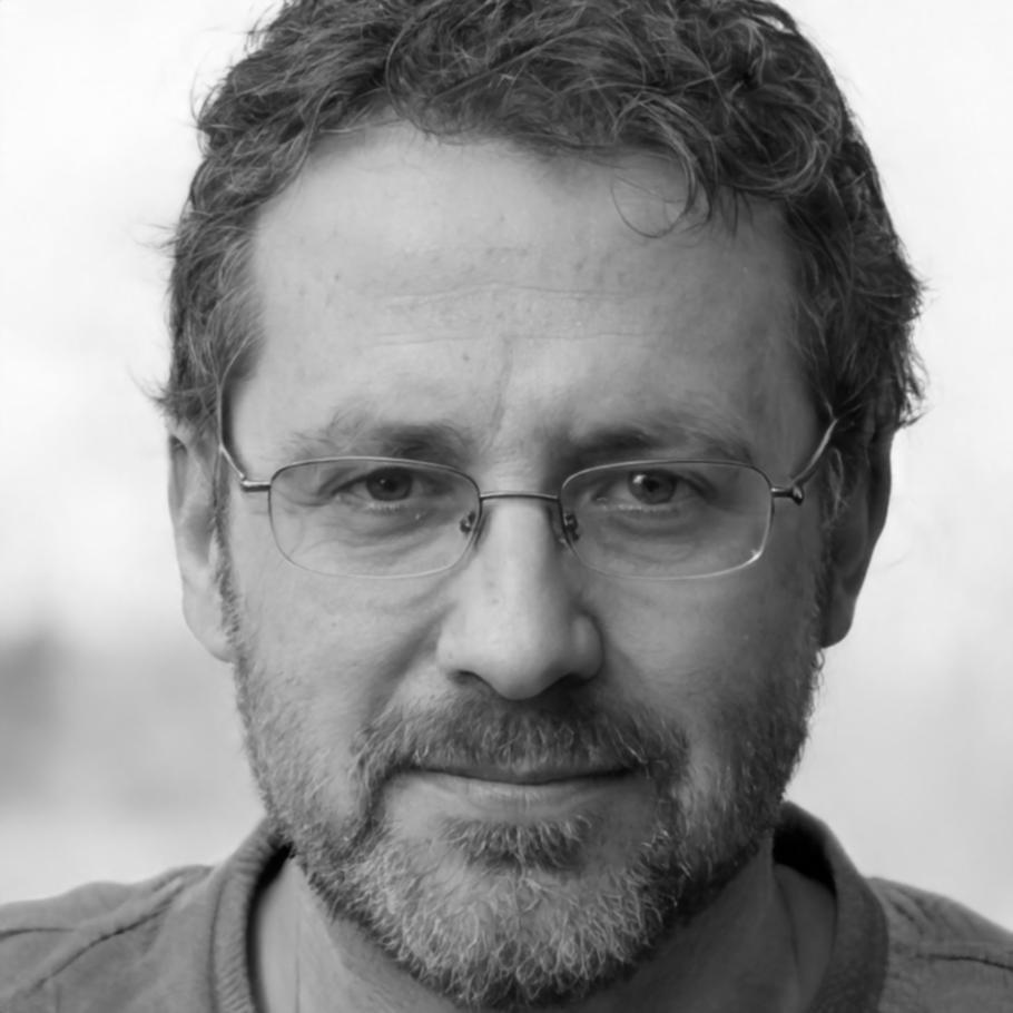 Portrait de Maxime Dubois, musicien multi-instrumentiste